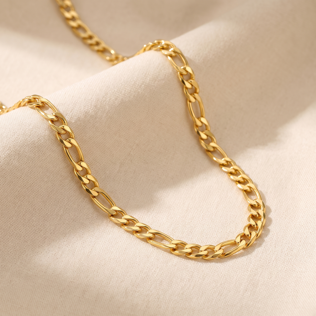 Valerie – Simple Chain Structure Gold Necklace
