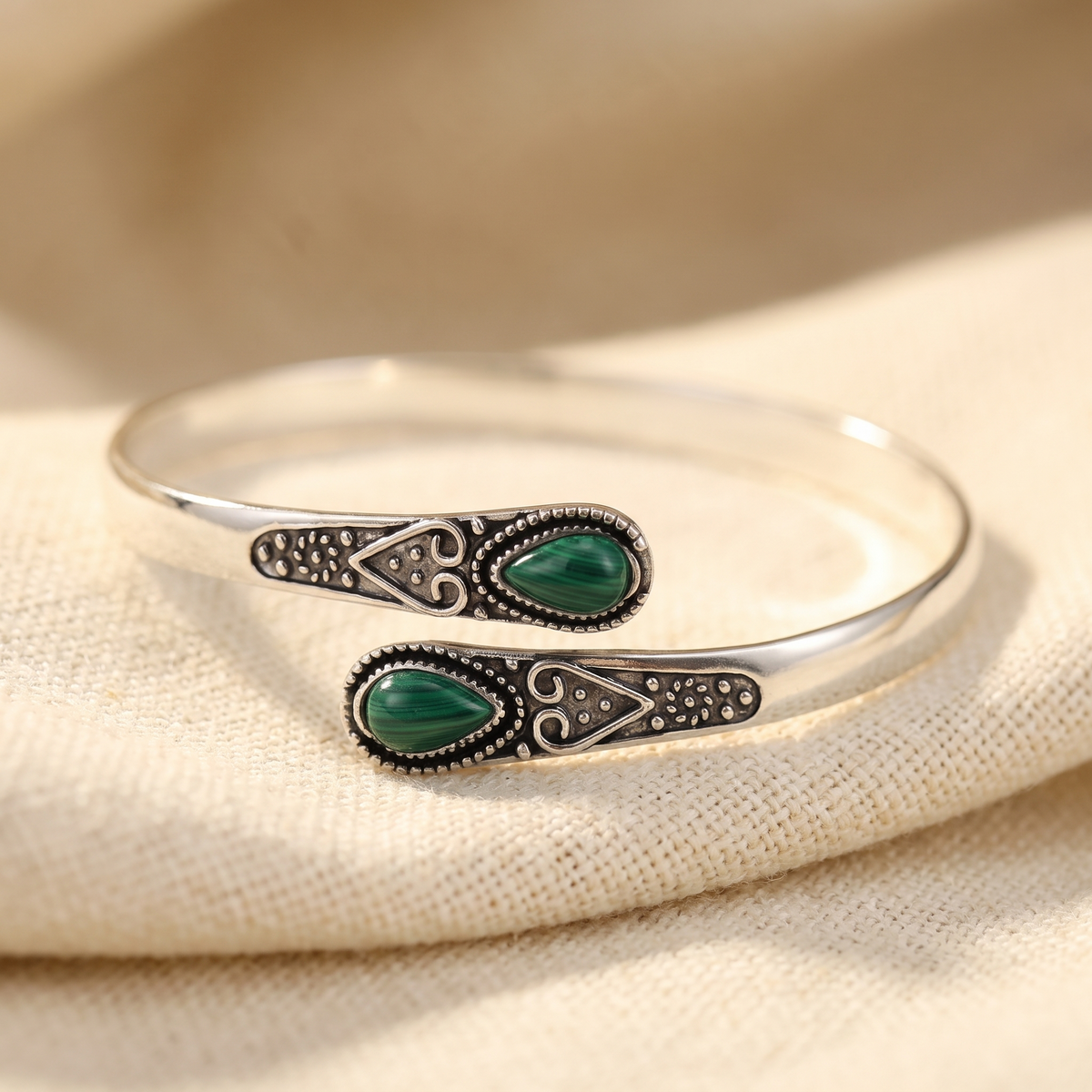 Silver Emerald Vintage Bangle